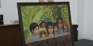 Artist Margaret Keane’s Stolen Painting is Back Home with its Original Owners