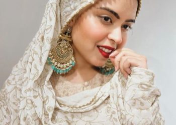 Saba Ibrahim in traditional look
